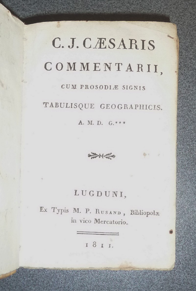 C.J. Caesaris commentarii, cum prosodiae signis tabulisque geographicis