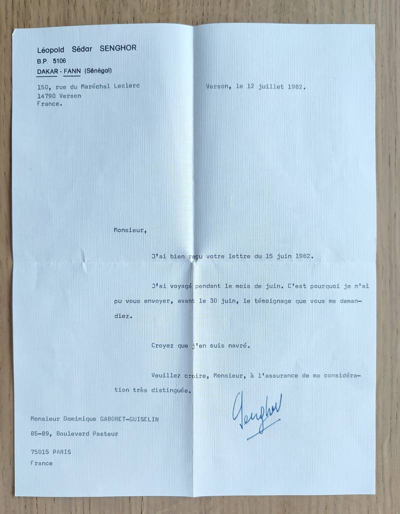 Trois lettres tapuscrites signées par Léopold Sédar Senghor en hommage à André Malraux