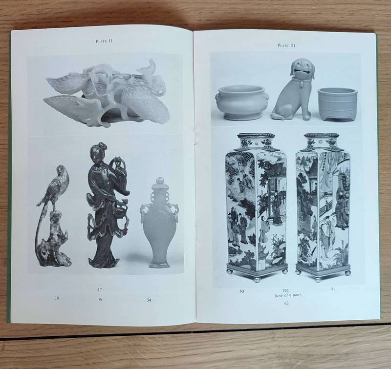 Sotheby and Co. Catalogue of chinese hardstone carvings transitional and Ch'ing porcelain. 15 november 1973