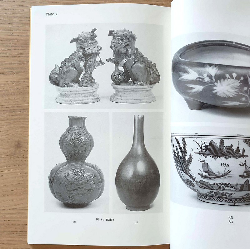 Oriental ceramics, bronzes, enamels and works of art. Christie's, on January 19, 1976