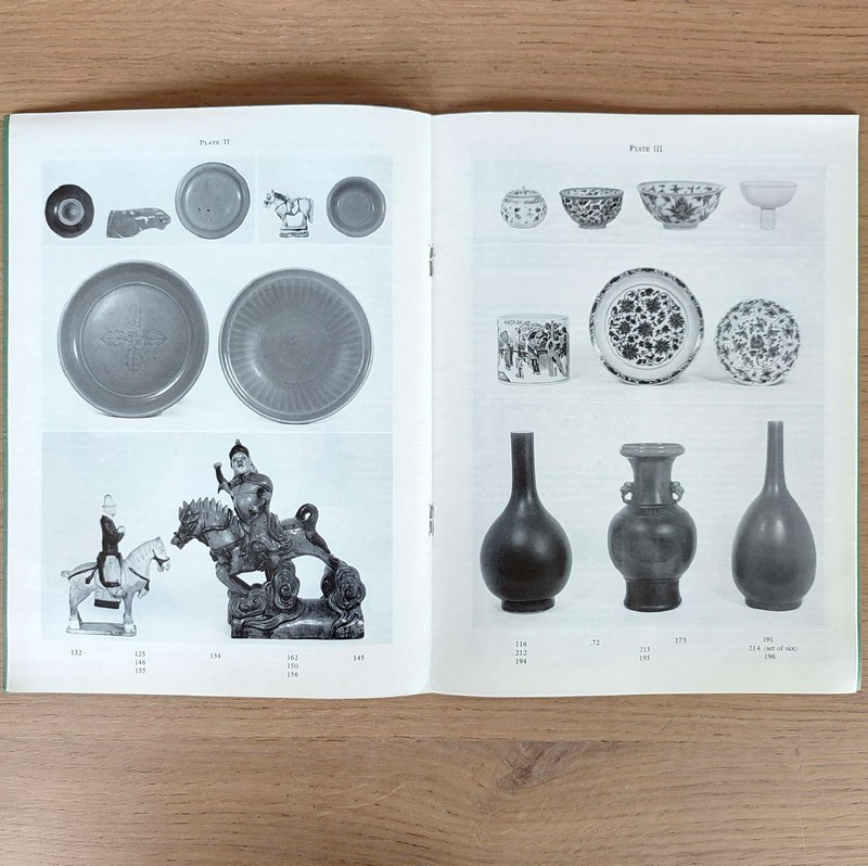 Catalogue of Oriental ceramics and works of art. Sotheby's, 4th November, 1975