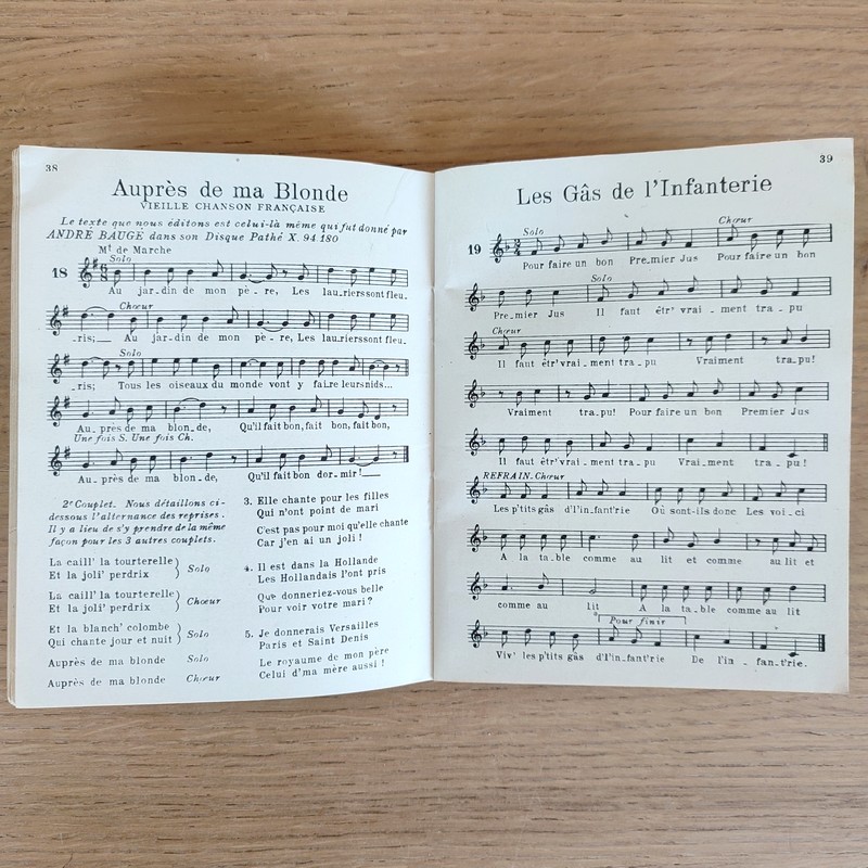 Quarante chansons-Marches de premier choix. Paroles et musique