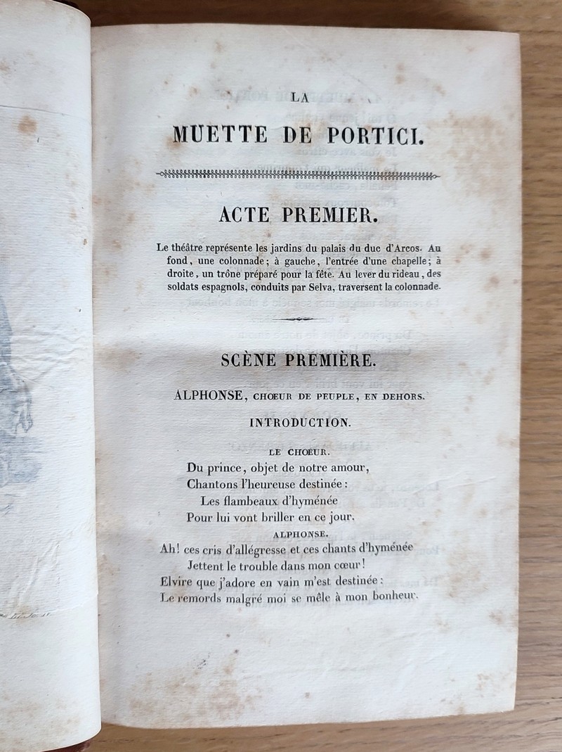 Recueil en deux volumes de pièces de théâtre de Scribe, éditées souvent en édition originale